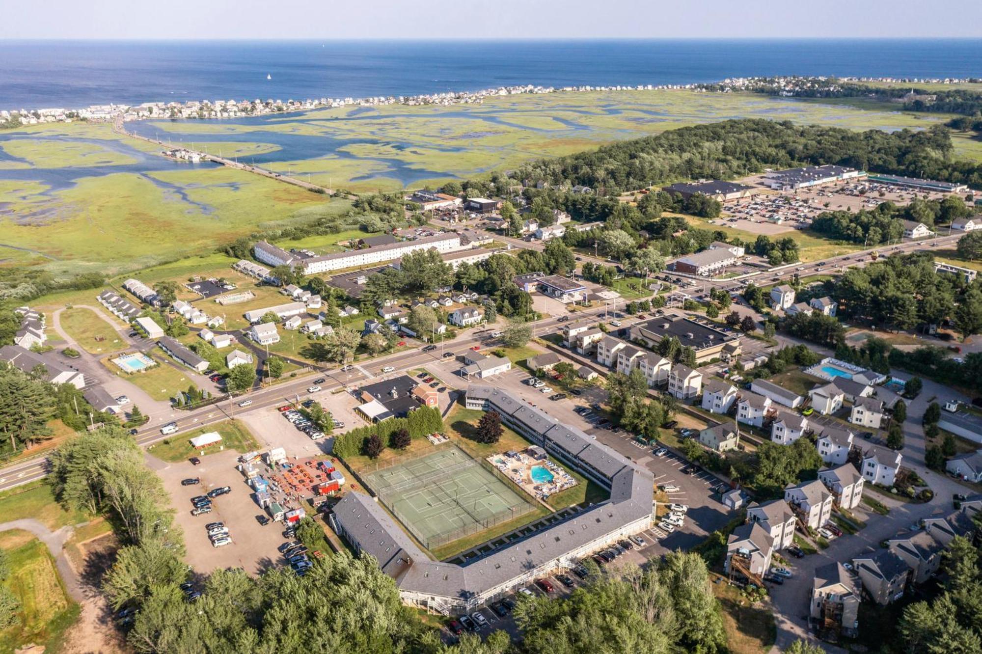Nautical Mile Resort Wells Exterior foto
